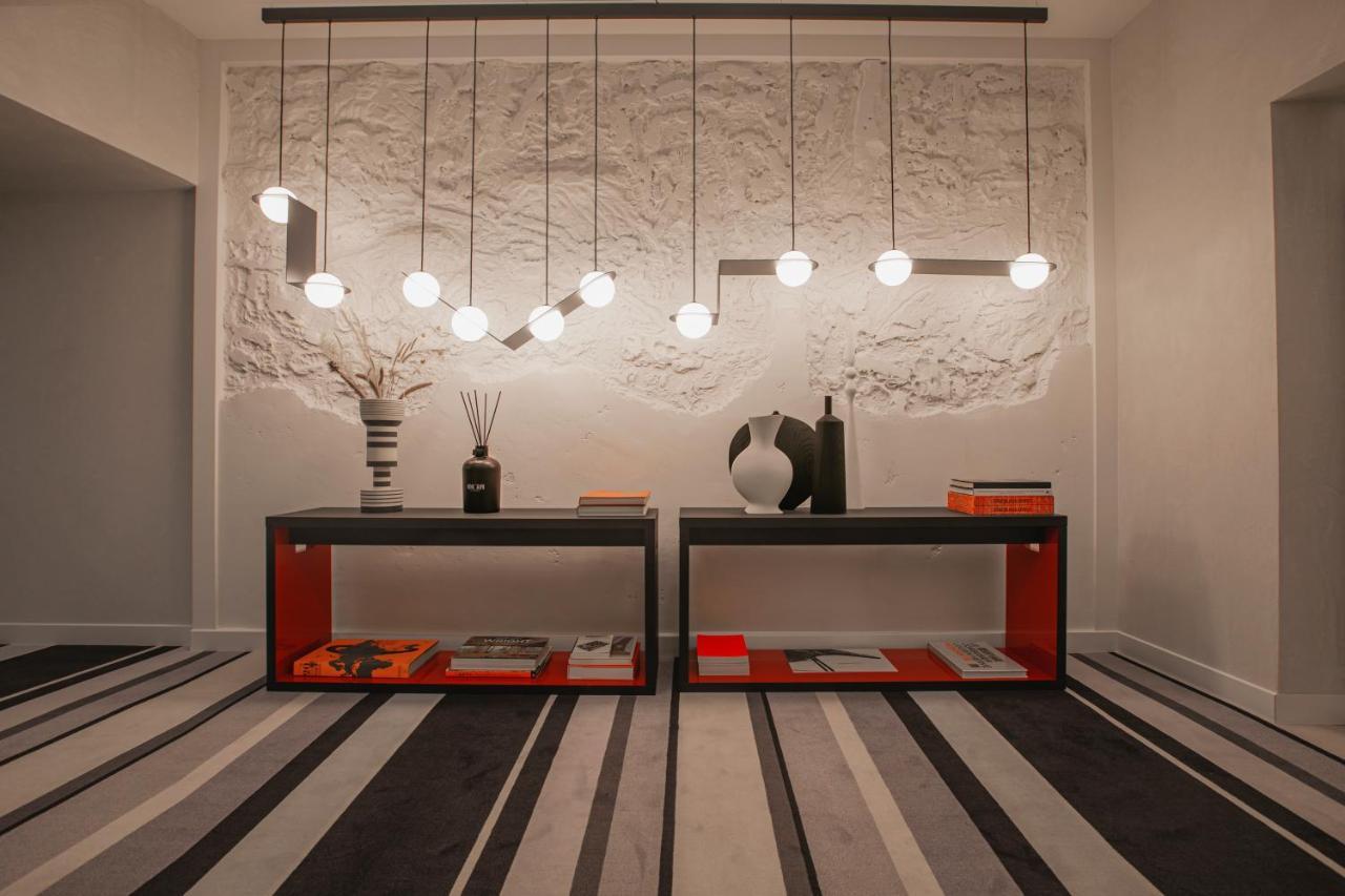 Monograph Freedom Square Hotel Tbiliszi Kültér fotó Interior of the hotel