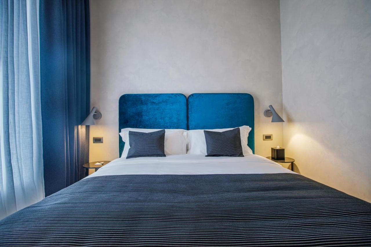 Monograph Freedom Square Hotel Tbiliszi Kültér fotó Deluxe room